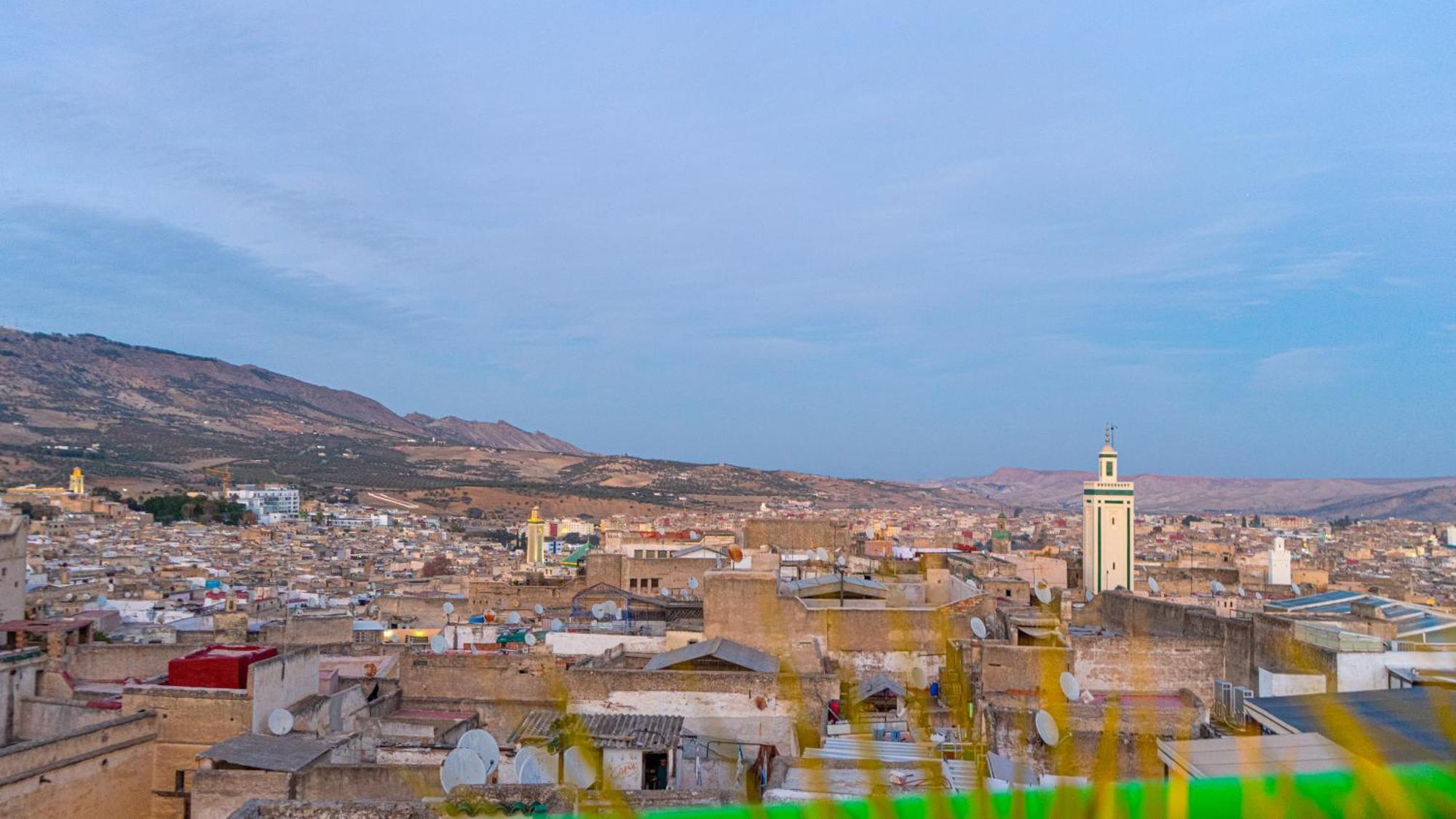Riad Dar El Ouedghiri Fez Bagian luar foto