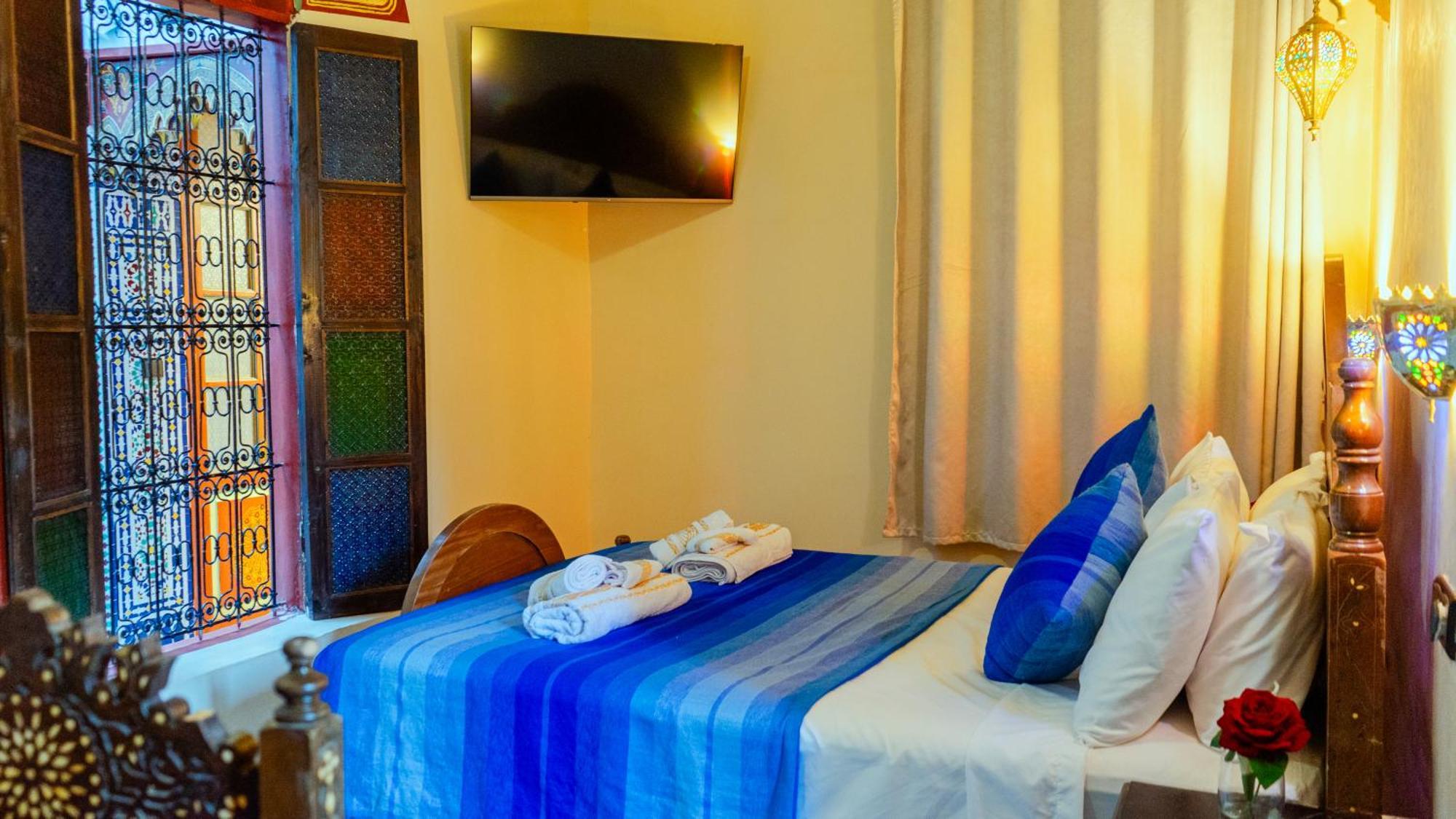 Riad Dar El Ouedghiri Fez Bagian luar foto