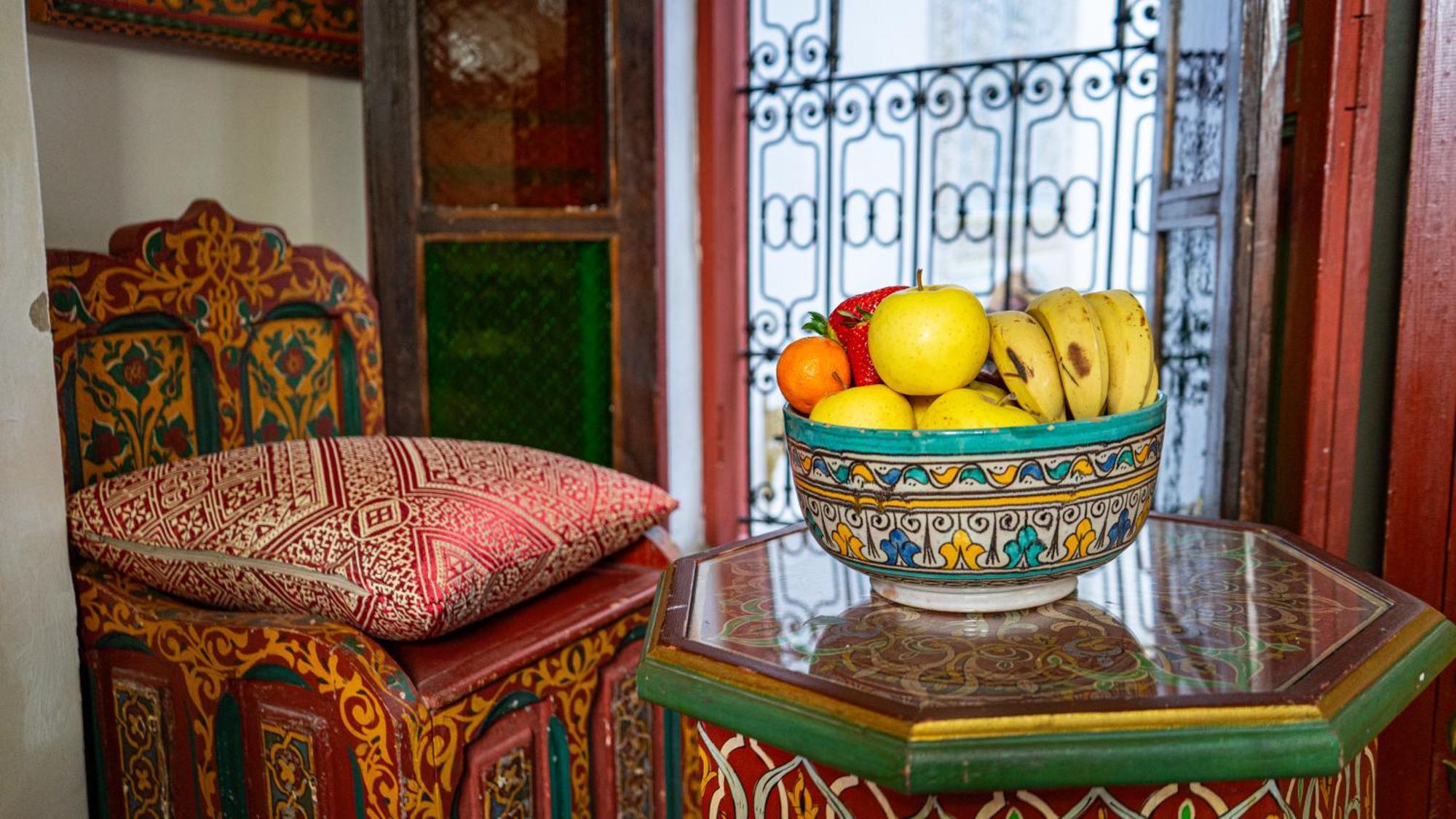 Riad Dar El Ouedghiri Fez Bagian luar foto
