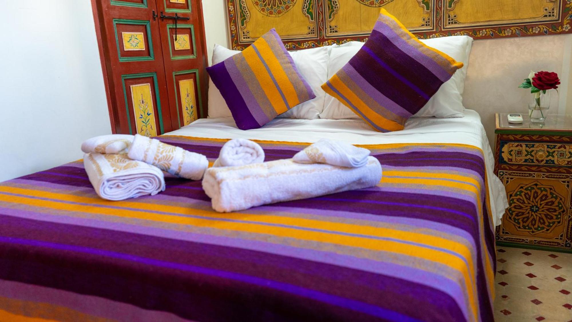 Riad Dar El Ouedghiri Fez Bagian luar foto